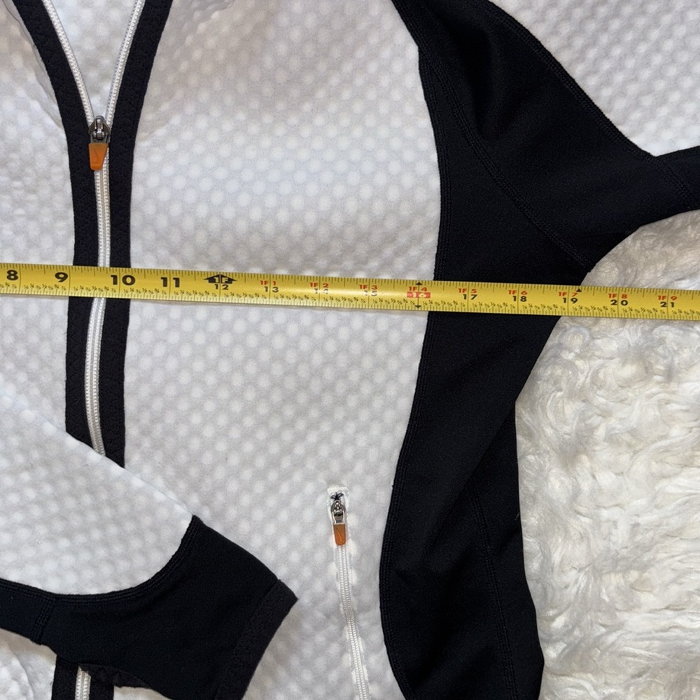 Nike🔥Women’s Sphere Running Biking Hiking Jacket, Size M - Picture 5 of 16